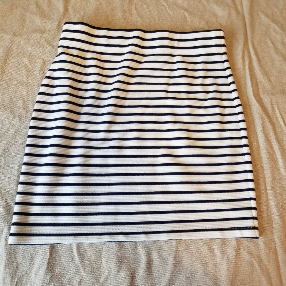 striped mini skirt